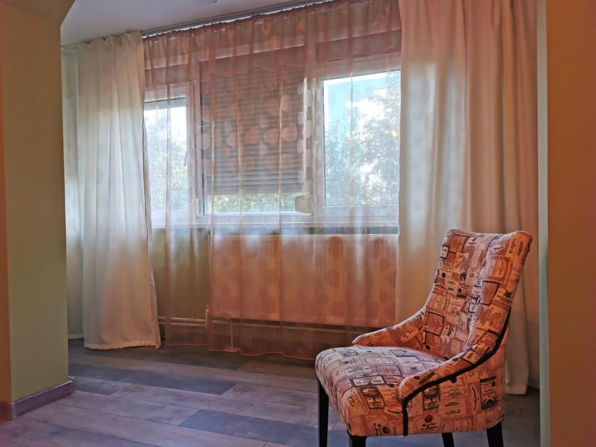 Chic Apartment Braila Exterior photo